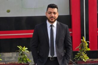 الفنان أحمد جابر عبدالرسول