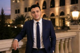 الفنان احمد الهمشري